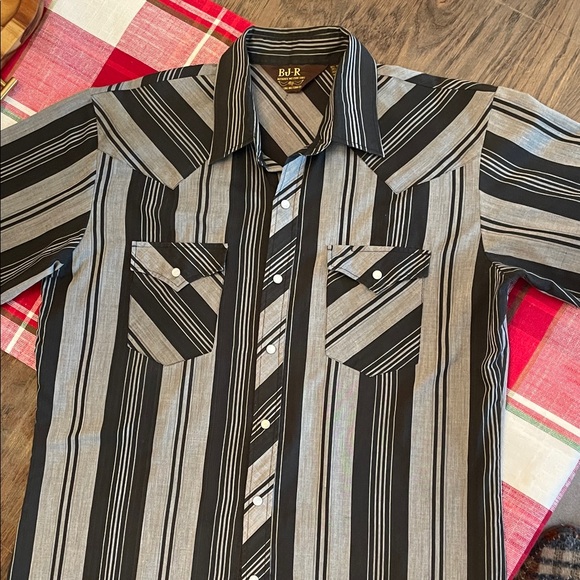 BJ-R Other - BJ-R Authentic Western Shirt Vintage Pearl Snap Size L
Great shape!